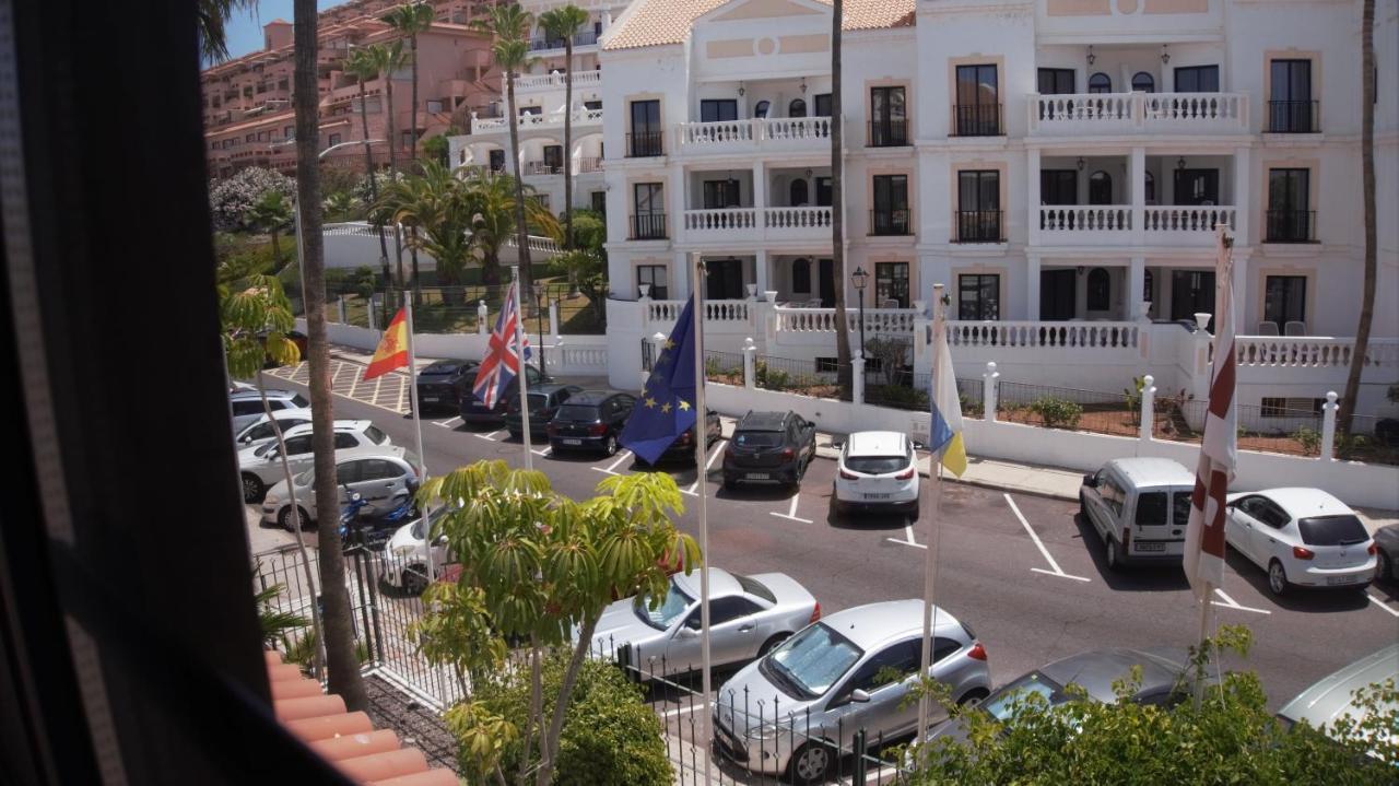 Greatly Located Apartment With Heated Pool, Los Cristianos Los Cristianos  Exterior photo