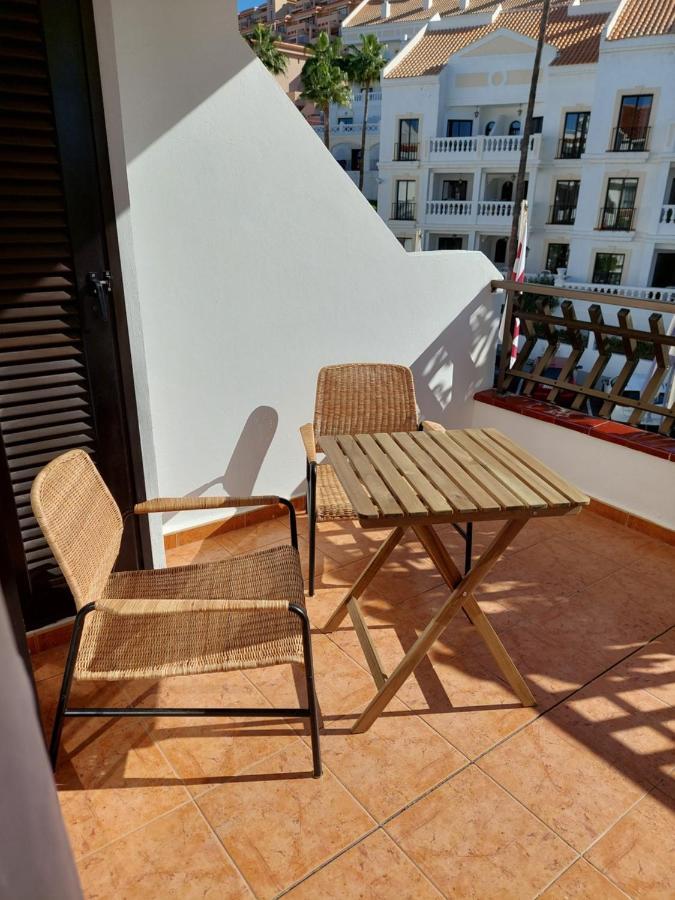 Greatly Located Apartment With Heated Pool, Los Cristianos Los Cristianos  Exterior photo