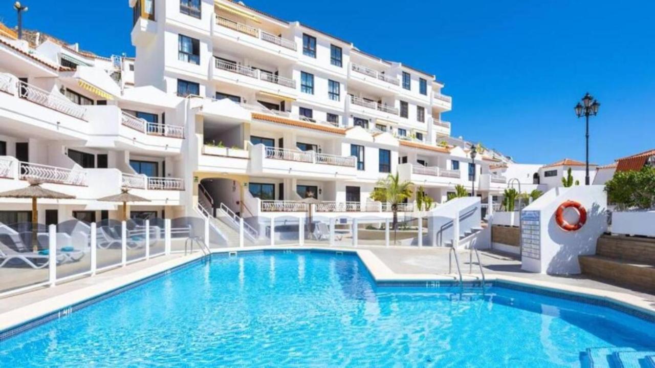 Greatly Located Apartment With Heated Pool, Los Cristianos Los Cristianos  Exterior photo