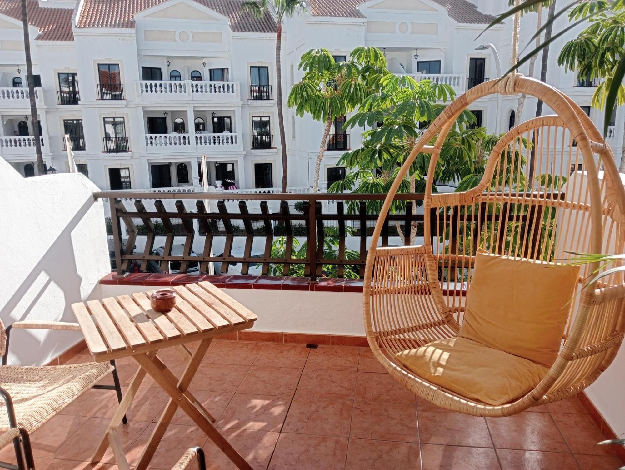 Greatly Located Apartment With Heated Pool, Los Cristianos Los Cristianos  Exterior photo