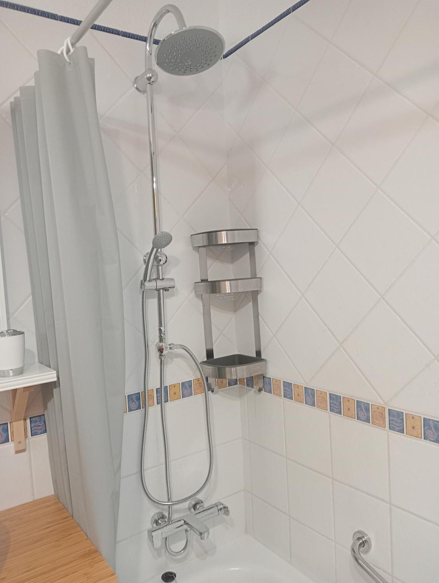 Greatly Located Apartment With Heated Pool, Los Cristianos Los Cristianos  Exterior photo